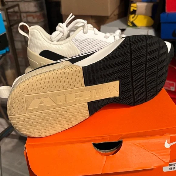 Nike Air Max Alpha Trainer 6 Sail Coconut FQ1833-100 Men’s 9 / Women’s 10.5 - Picture 2 of 8